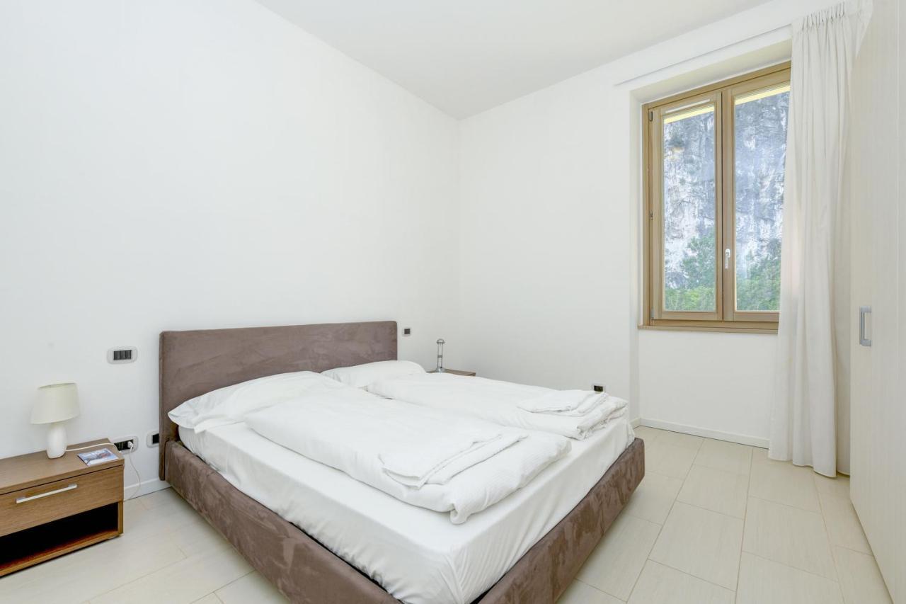 Campione Univela Apartments Campione del Garda Esterno foto