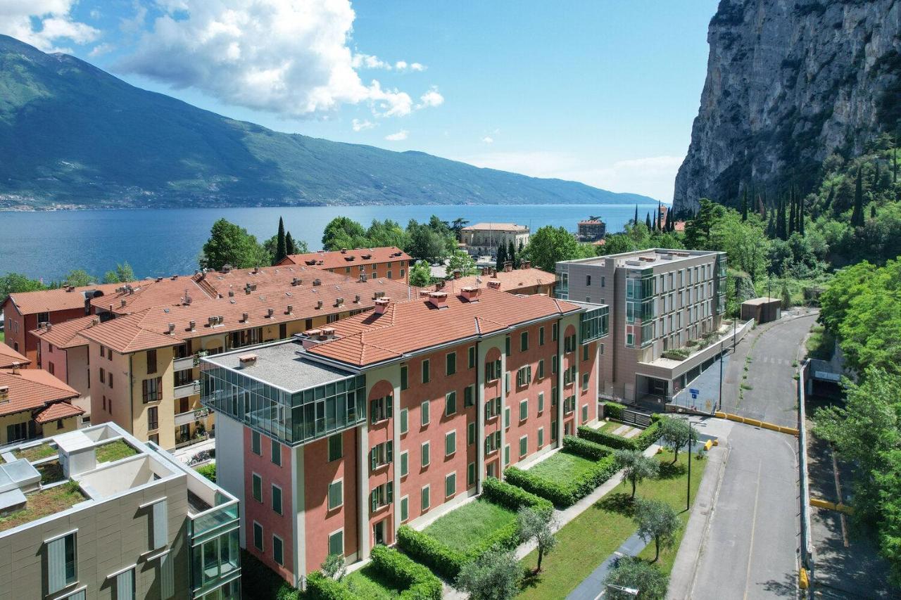 Campione Univela Apartments Campione del Garda Esterno foto
